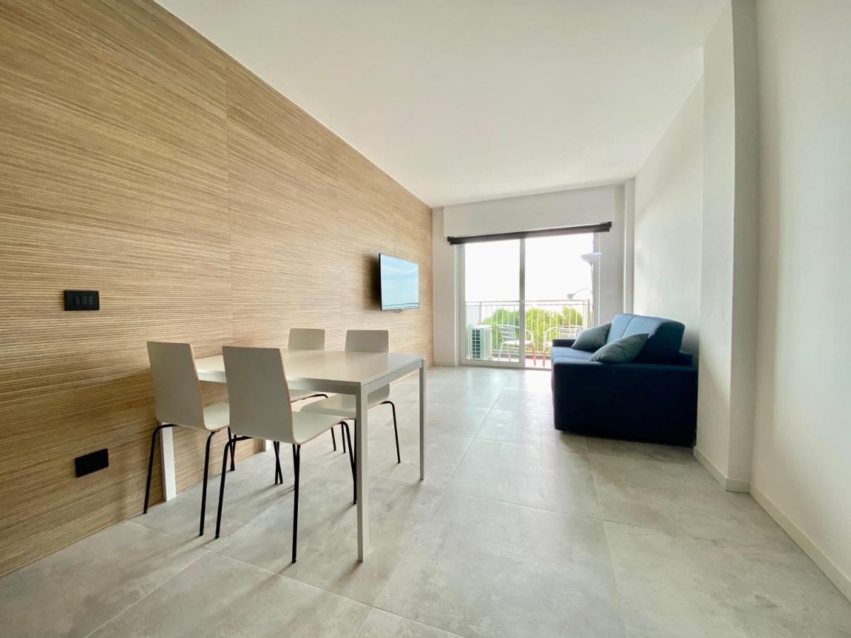 International Villa Lignano Sabbiadoro Dış mekan fotoğraf
